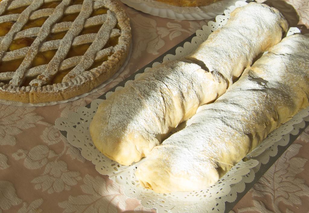 Le Castagne Matte Bed & Breakfast Stenico Bagian luar foto